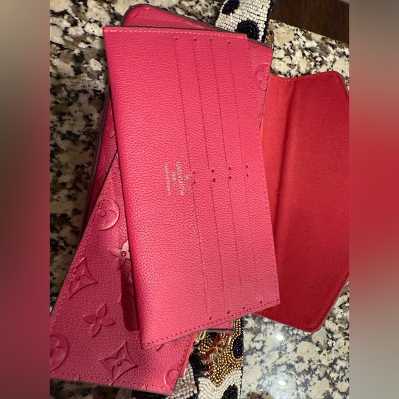 FAUX LOUIE VUITTON Pink Embossed Leather Crossbody Bag - Picture 8 of 8